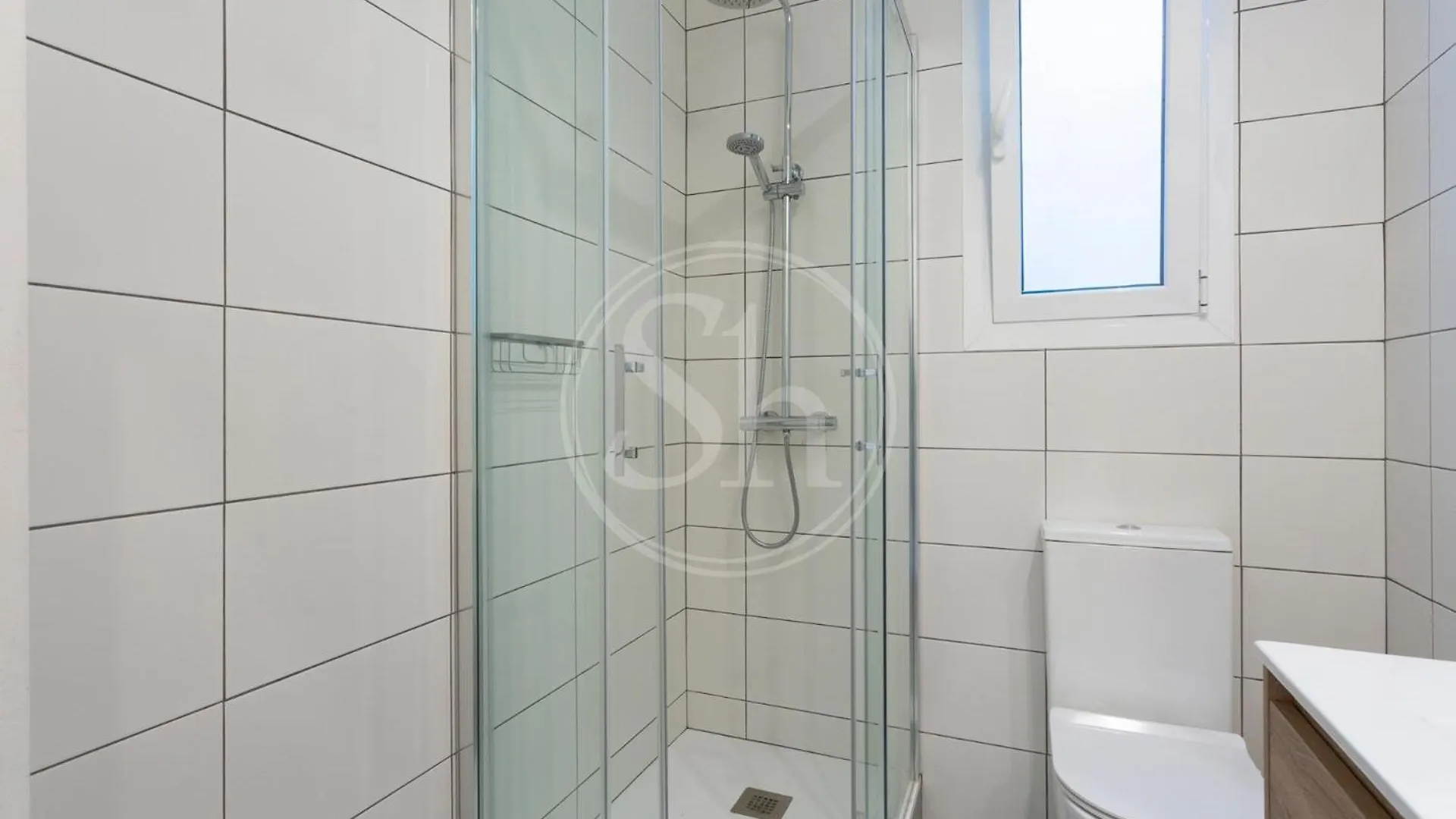 Hermoso Apartamento Cerca De Plaza Universitat Barcellona 0*,