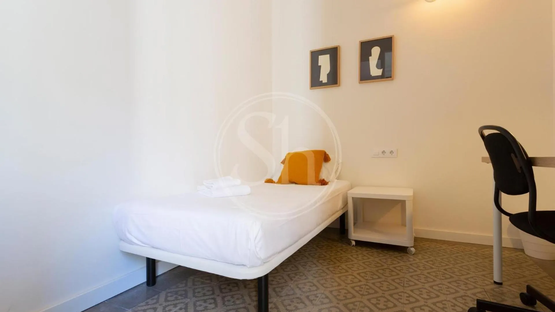 Apartment Hermoso Apartamento Cerca De Plaza Universitat Barcelona