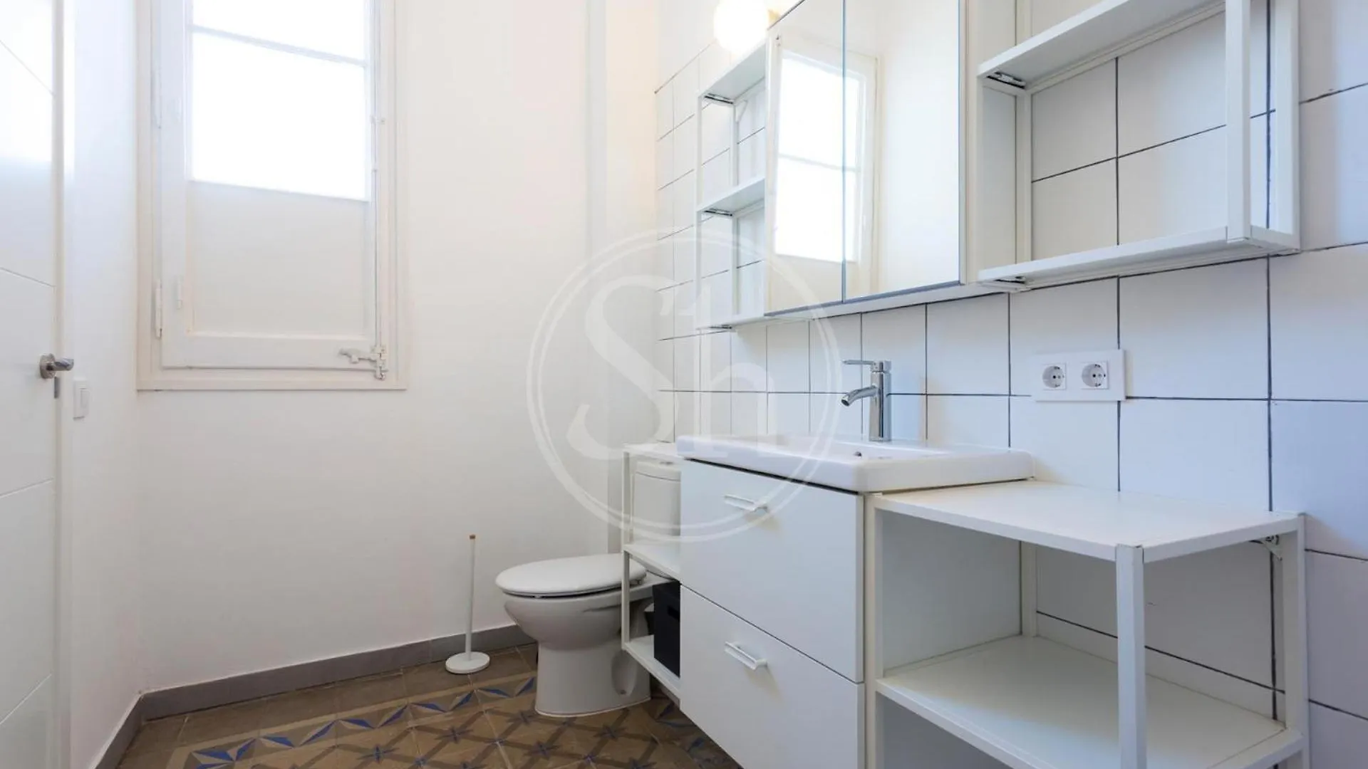 Apartment Hermoso Apartamento Cerca De Plaza Universitat Barcelona Spain